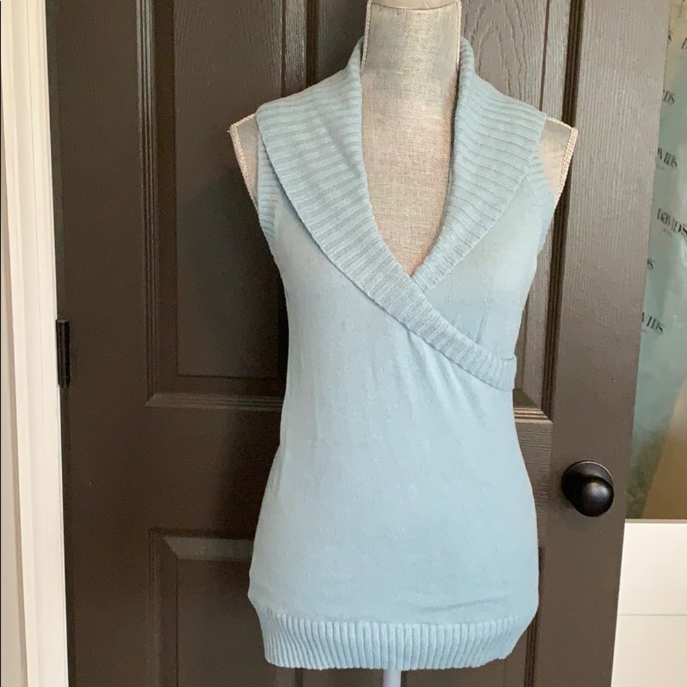 BCBG large women’s powder blue tank